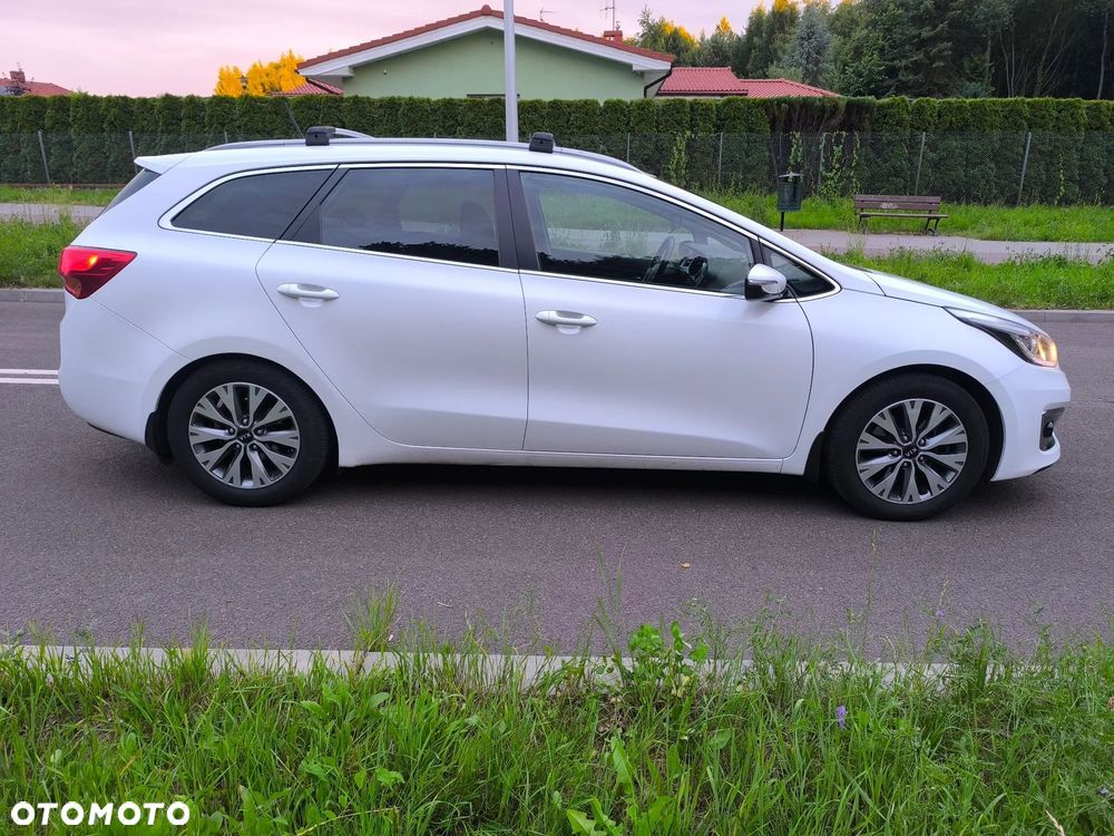 Kia Ceed 1.6 GDI L Business Line - 23