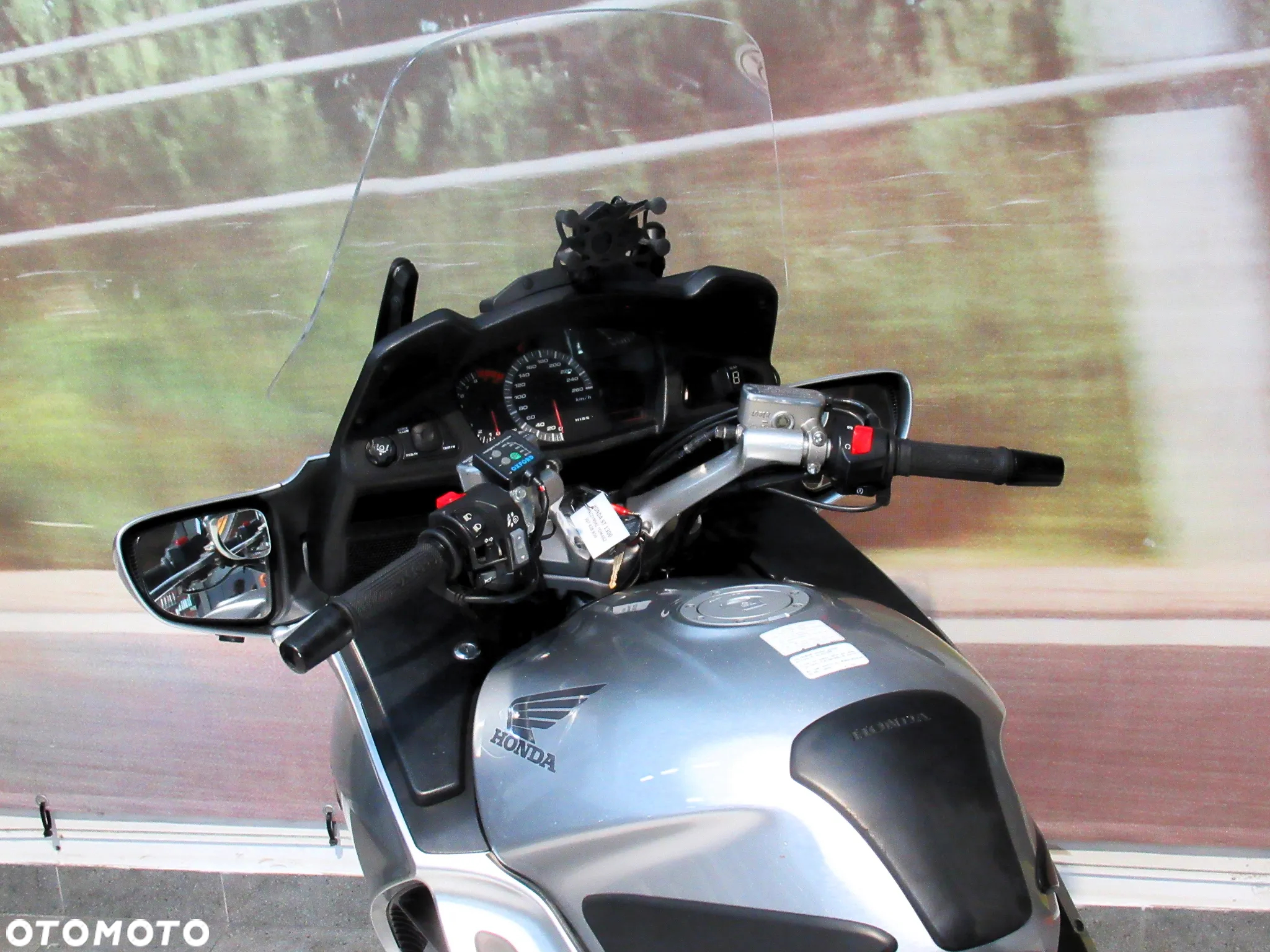 Honda ST - 8