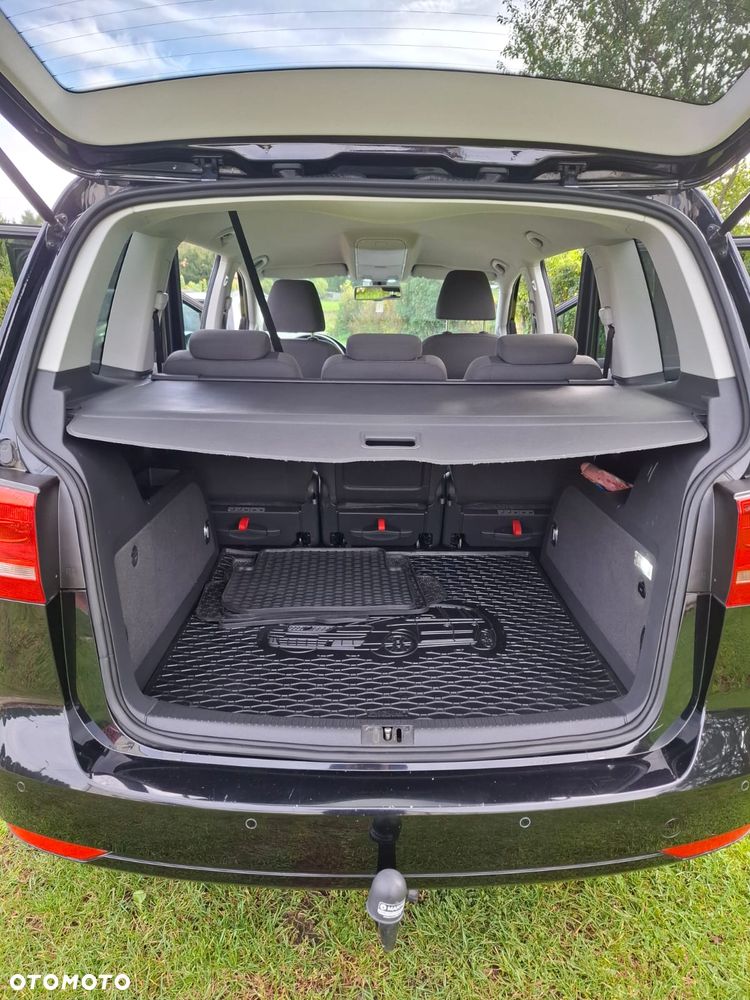 Volkswagen Touran - 26
