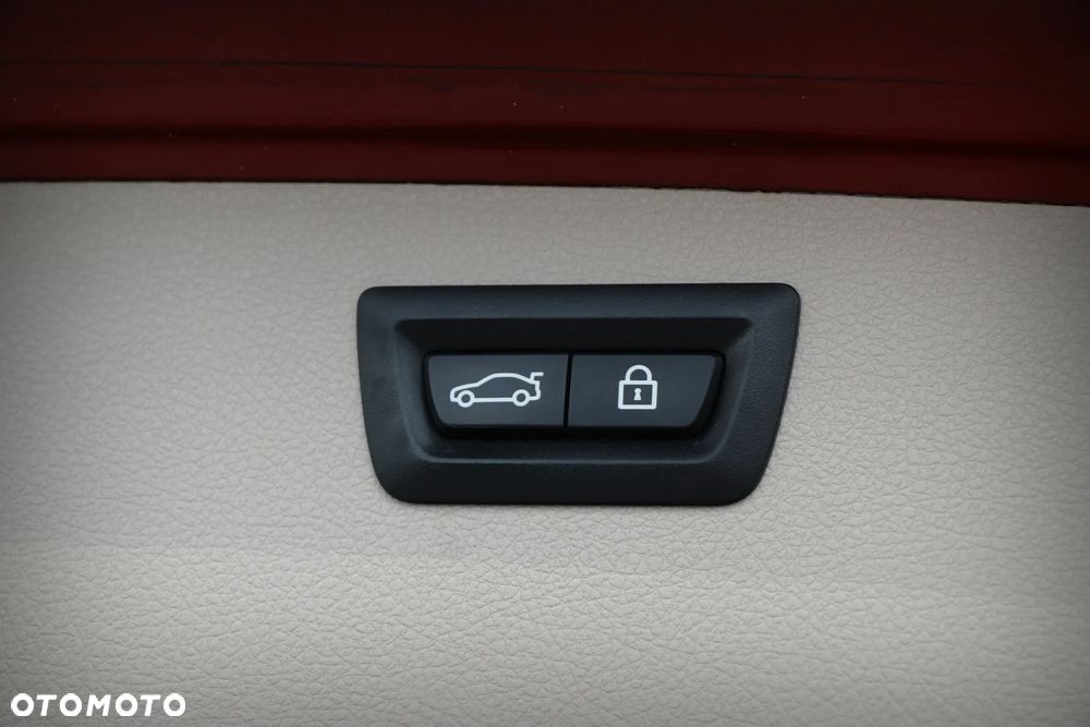 BMW Seria 3 330i xDrive Sport Line Sport - 19