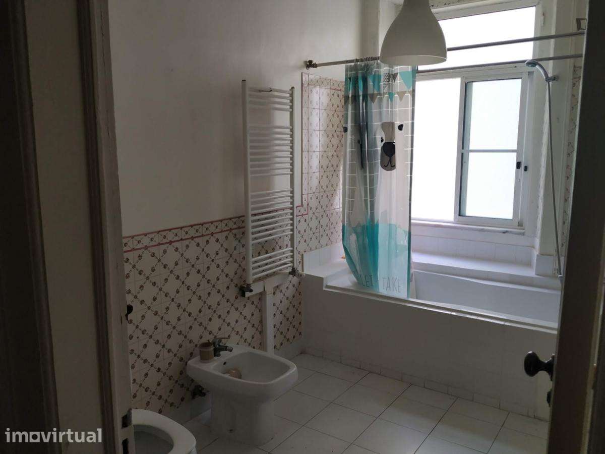 Cama - localizado em Penha de França Lisbon - Grande imagem: 2/7