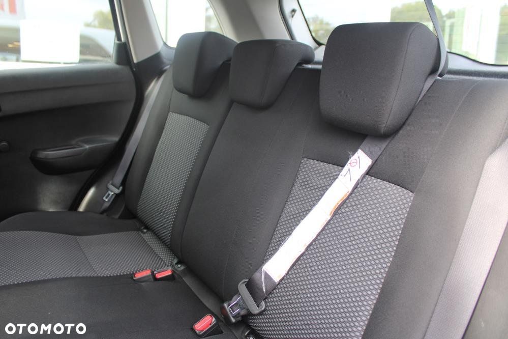 Suzuki Vitara - 12