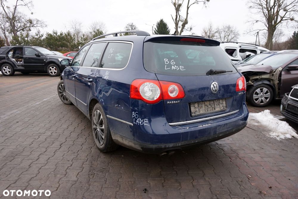 VOLKSWAGEN PASSAT B6 KOMBI 2006 LA5E 2.0 TDI BMP 140KM JLU GRANATOWY na części - 3