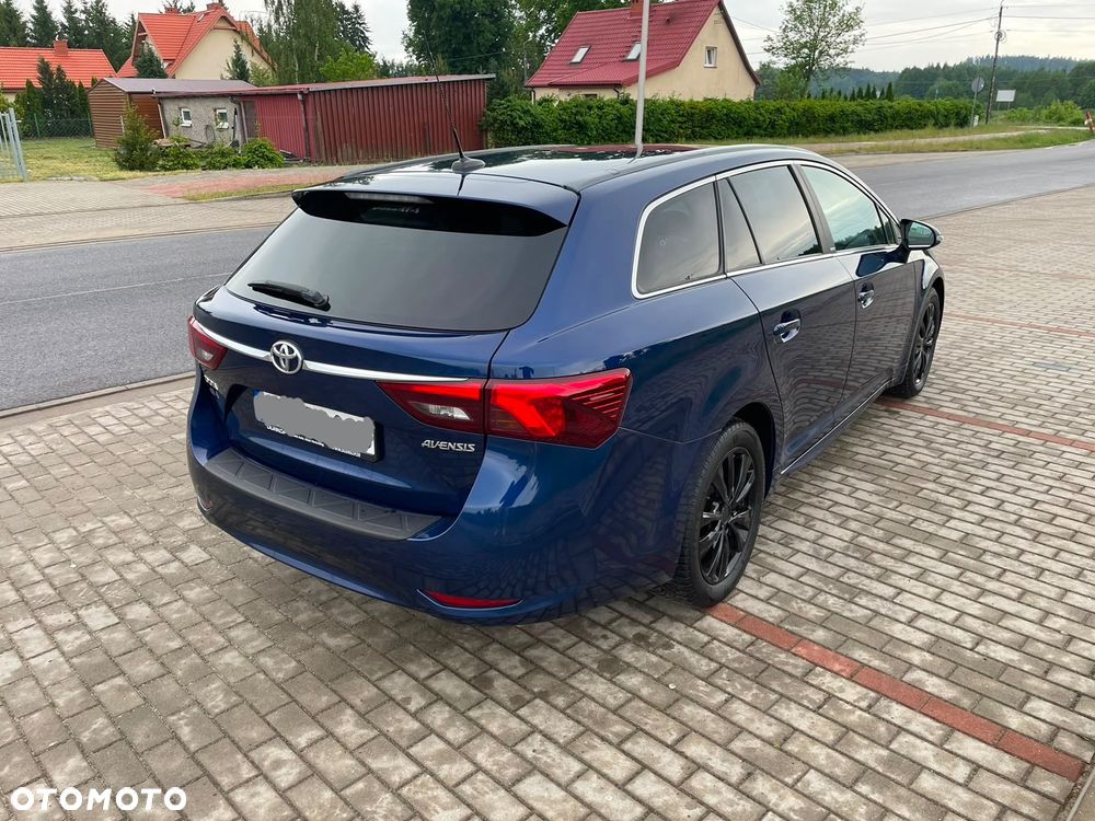 Toyota Avensis - 24