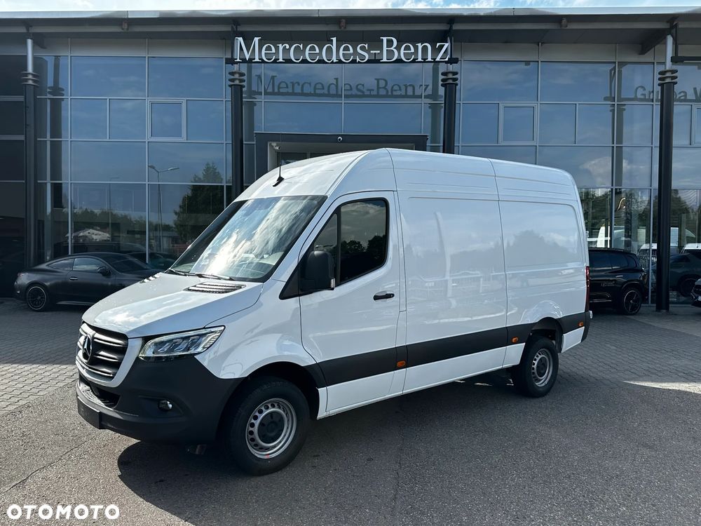 Mercedes-Benz Sprinter - 2