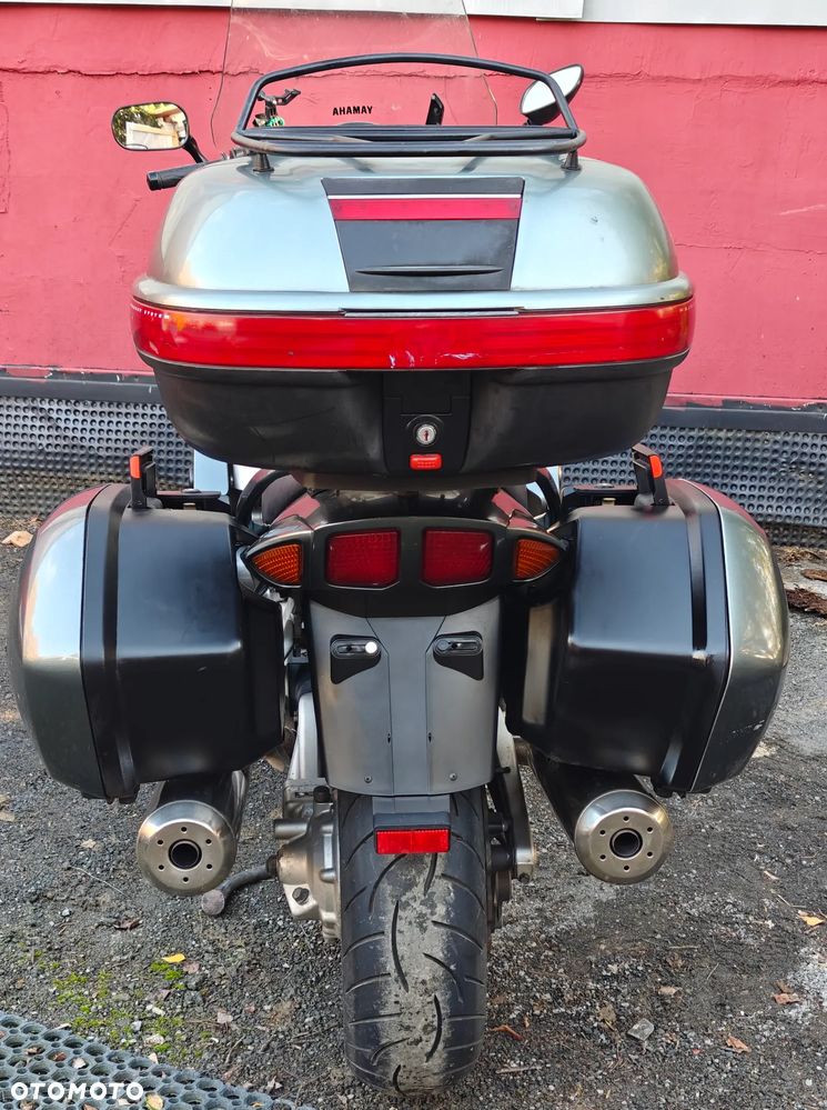 Yamaha FJR - 2