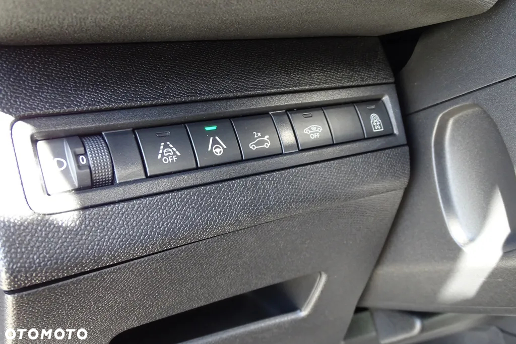 Peugeot 5008 2.0 BlueHDi Road Trip S&S EAT8 - 19