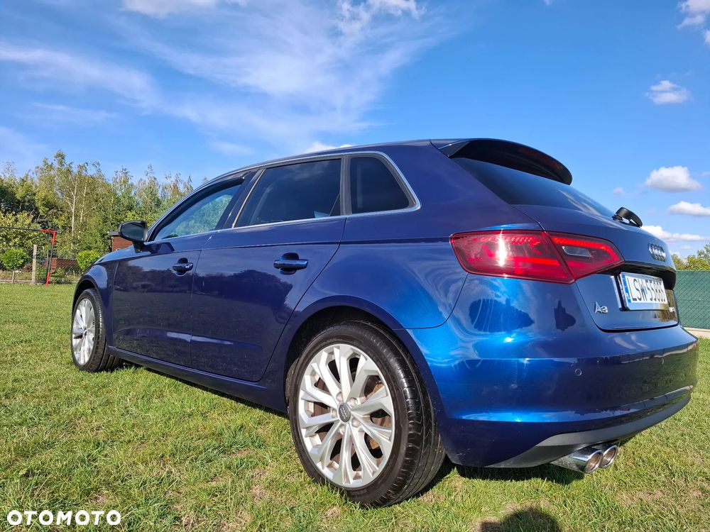 Audi A3 Sportback - 1