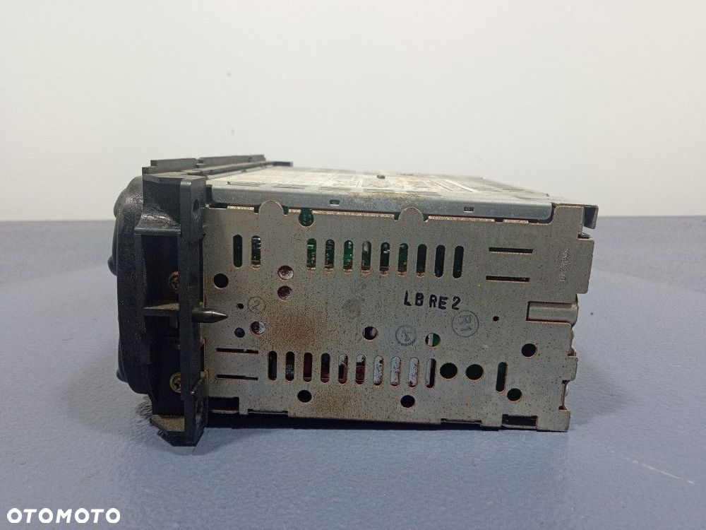 CARAVAN VOYAGER IV RADIO CD KASETY FABRYCZNE OEM P05064042AC - 2