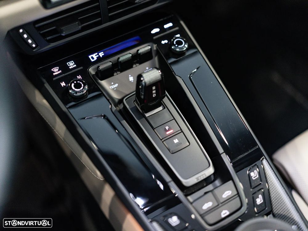 Porsche 911 (992) Carrera PDK - 43