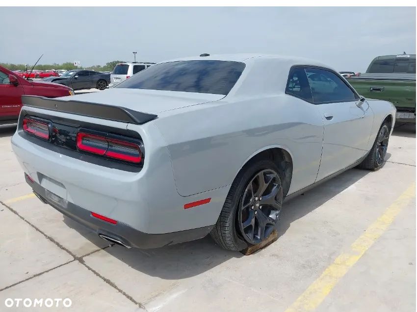 Dodge Challenger 3.6 SXT - 3