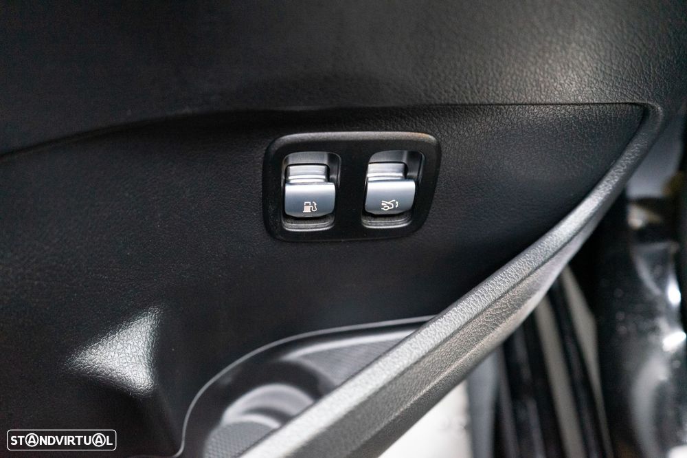 Mercedes-Benz C 300 de T 9G-TRONIC AMG Line - 25