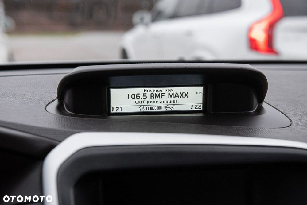 Volvo XC 60 D5 AWD Momentum - 23