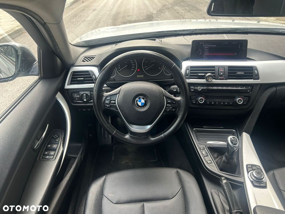 BMW Seria 3 318d Luxury Line - 5