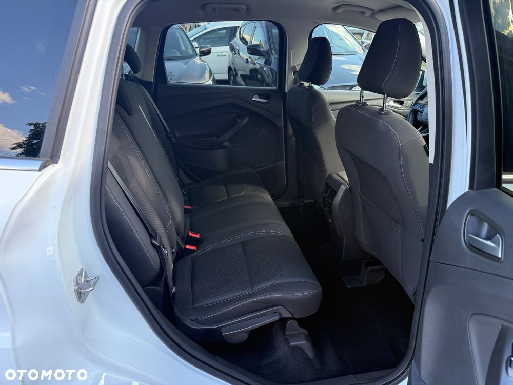 Ford Kuga - 29