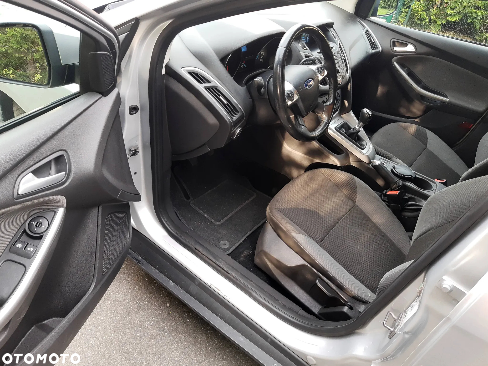 Ford Focus Turnier 1.0 EcoBoost Start-Stopp-System TREND - 12