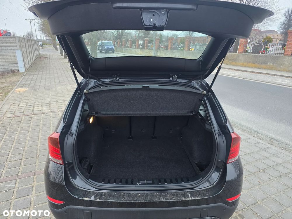 BMW X1 sDrive18d xLine - 14