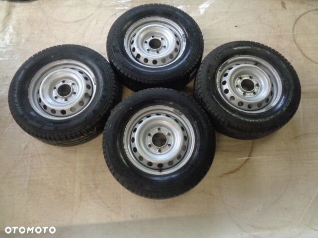 4X KOŁA HYUNDAI H350 16 6,5J ET50 6X139,7 MICHELIN 235/65R16 C - 1