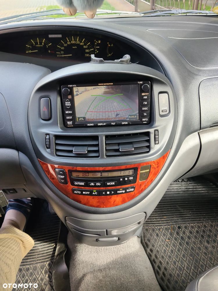 Toyota Previa 2.0 D-4D Luna - 12