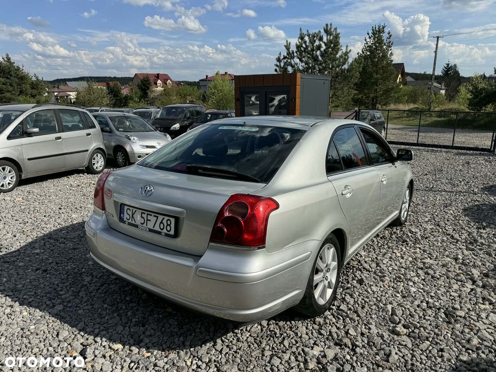 Toyota Avensis 1.8 VVT-i Sol Premium - 5