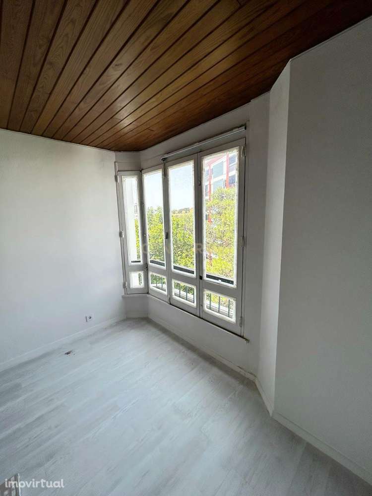 Apartamento T3 com 100 m2 no Monte Estoril para arrendamento - Grande imagem: 4/20