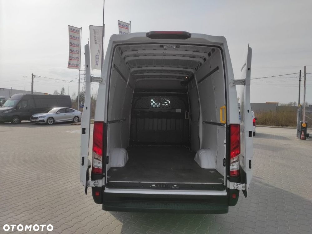 Iveco 35S16 - 11