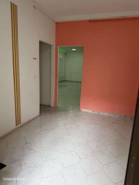 Loja/Armazem/ Escritorios c/ cozinha e WC - Grande imagem: 5/9