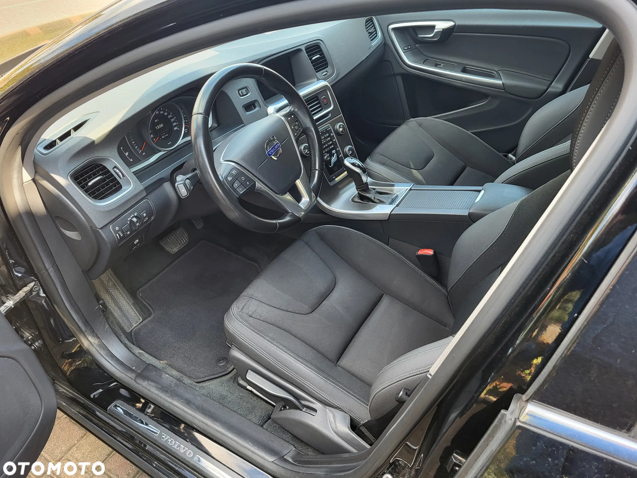 Volvo V60 T4 Momentum - 9