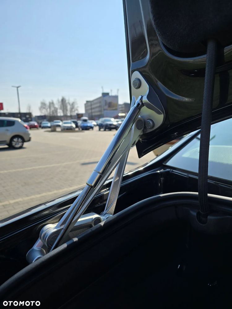 Volkswagen Phaeton - 18