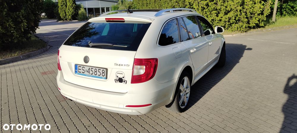 Skoda Superb 2.0 TDI Active DSG - 3