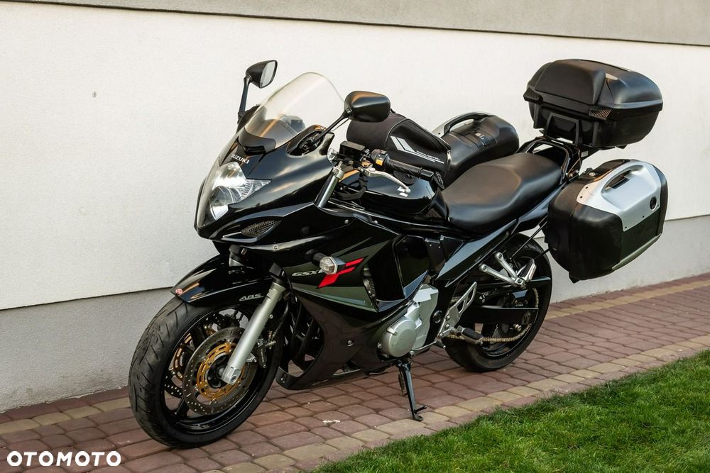 Suzuki GSX - 7