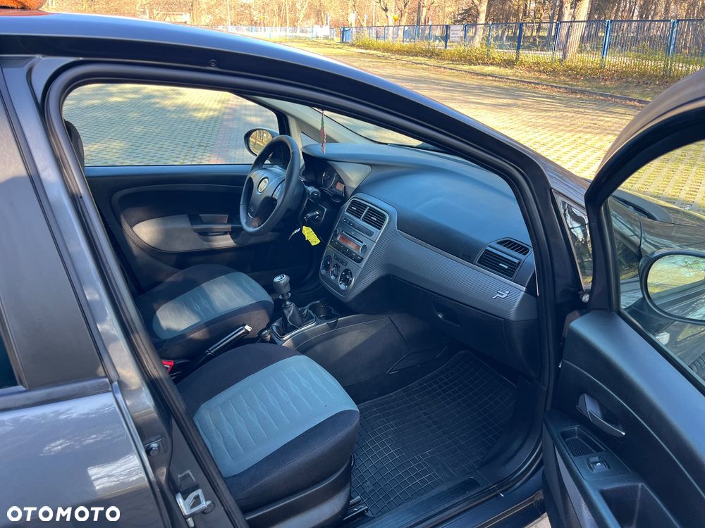 Fiat Punto - 18