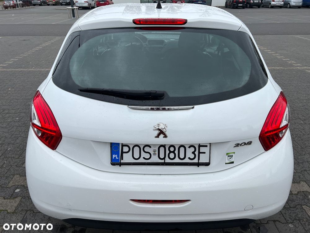 Peugeot 208 - 6