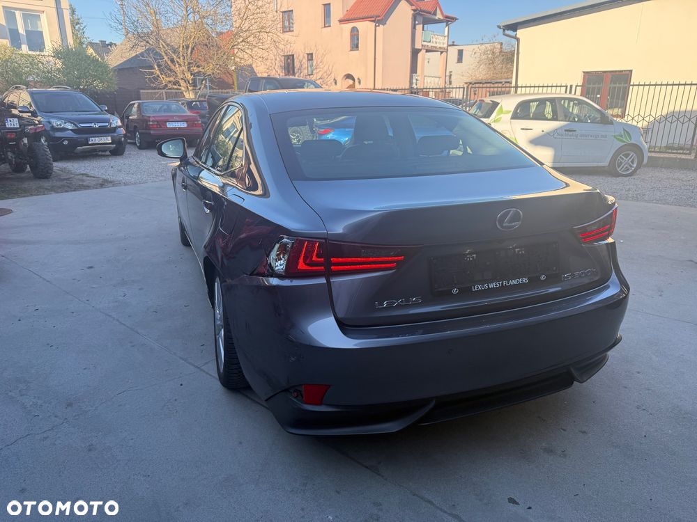 Lexus IS 300h Comfort EU6 - 11