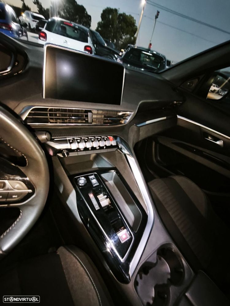 Peugeot 5008 1.5 BlueHDi Active Pack EAT8 - 14