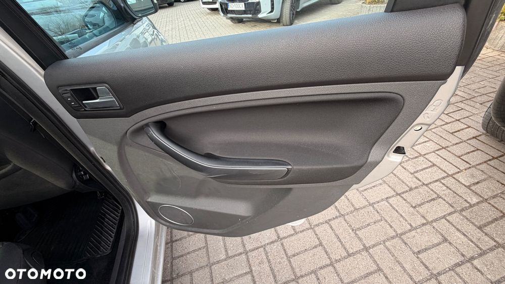 Ford C-MAX 1.8 Ghia - 19