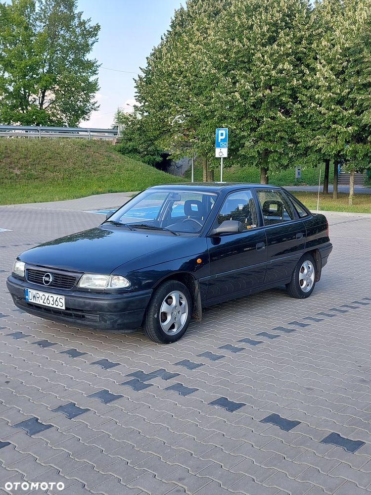 Opel Astra 1.4 Mid - 3