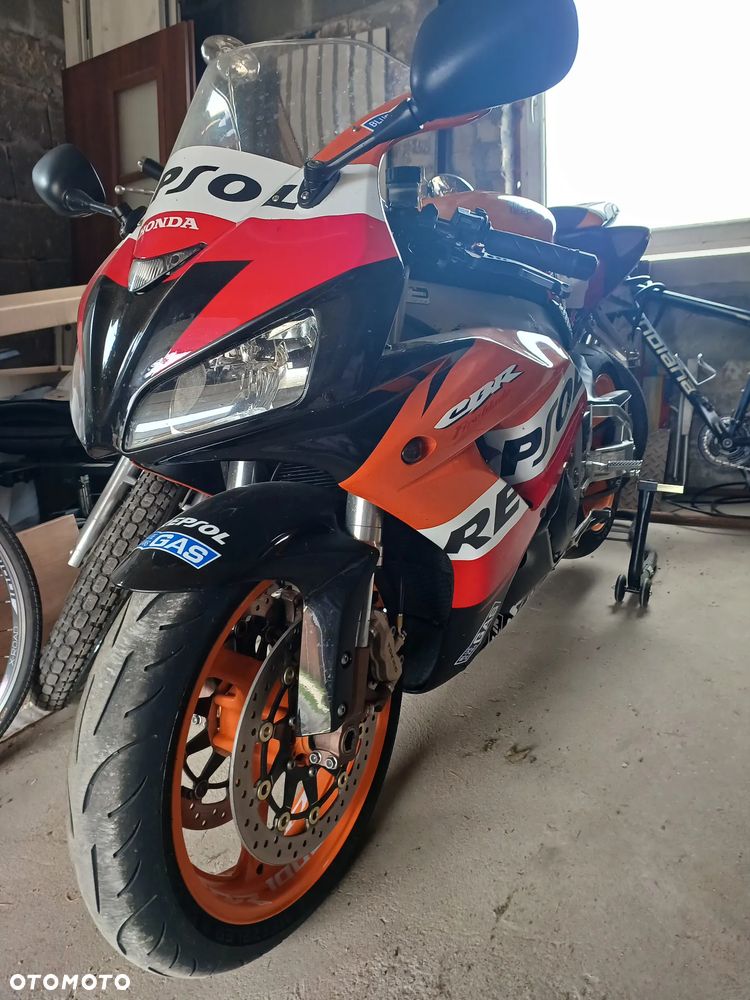 Honda CBR - 1