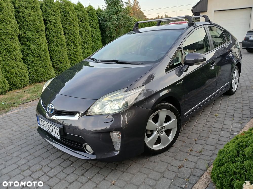 Toyota Prius (Hybrid) Executive - 24