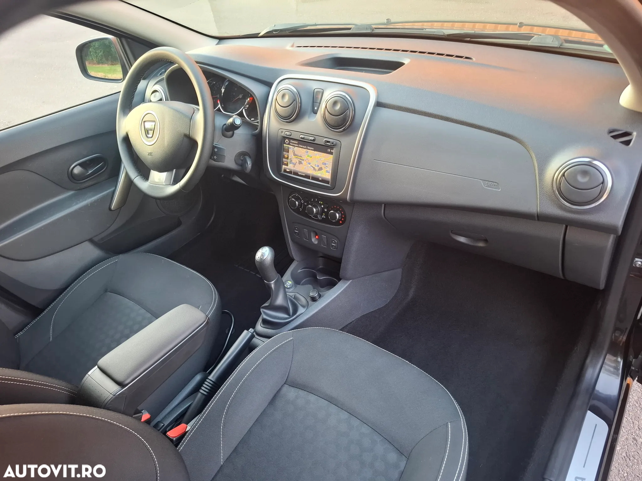 Dacia Logan 1.2 75CP Laureate - 8