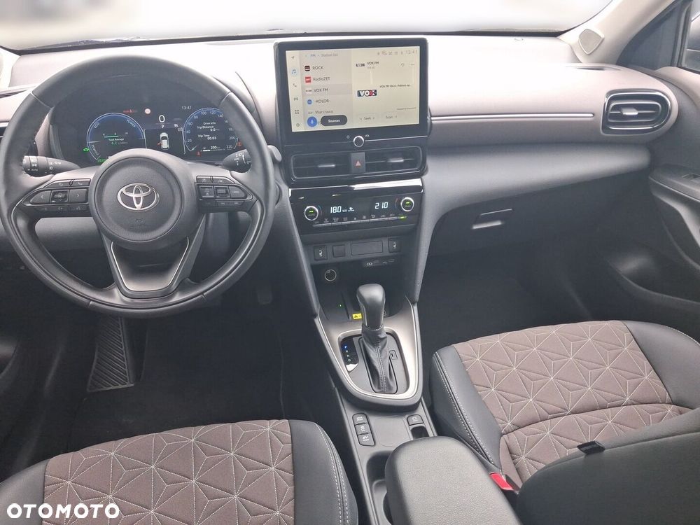 Toyota Yaris Cross Hybrid 1.5 Executive - 13