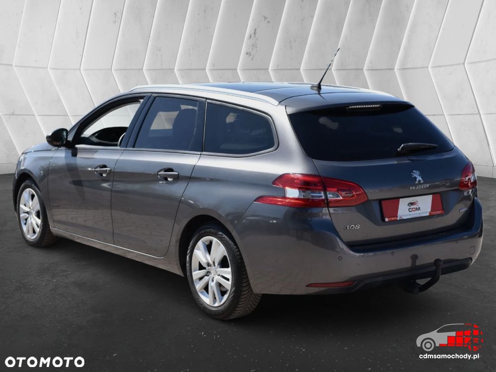 Peugeot 308 - 8