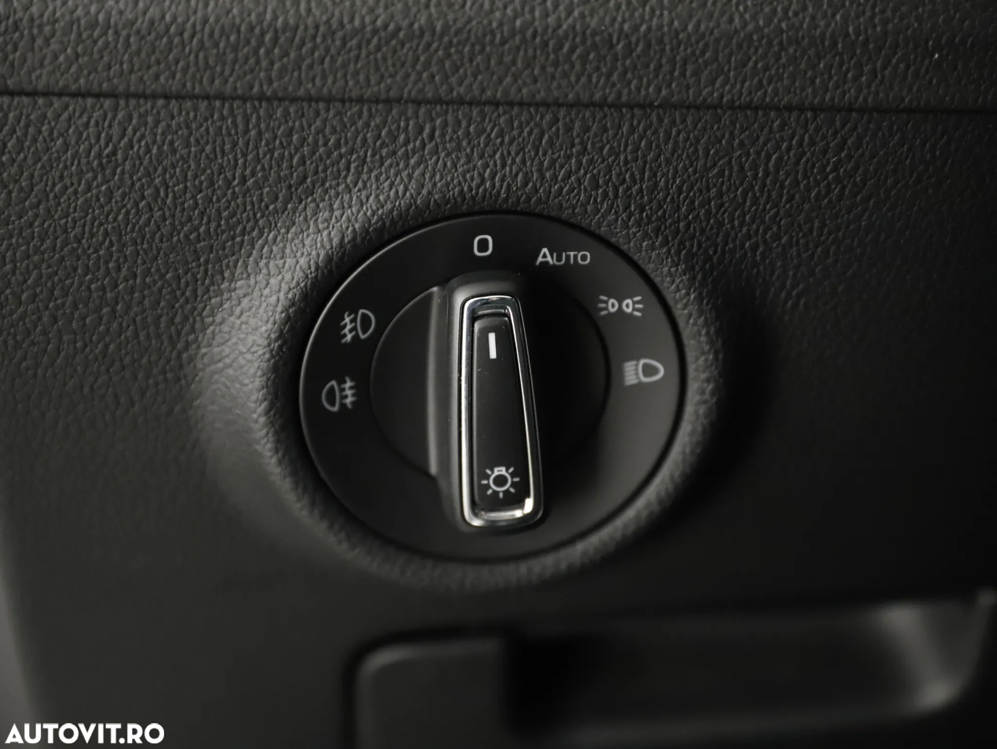 Skoda Superb Combi 2.0 TDI DSG Ambition - 22