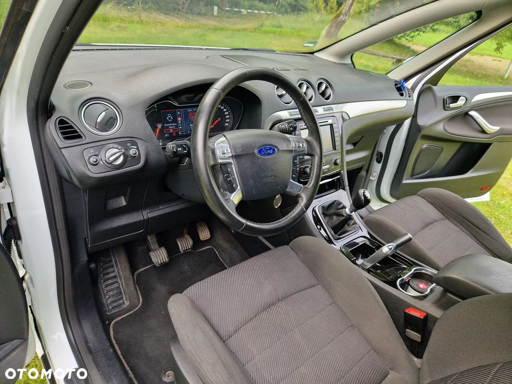 Ford S-Max - 10