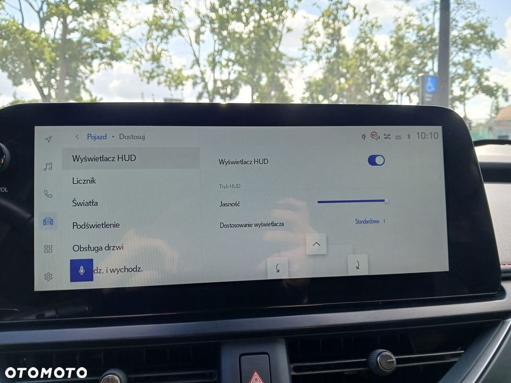 Lexus UX 300h F Sport AWD - 27