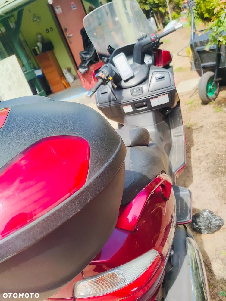 Suzuki Burgman - 7