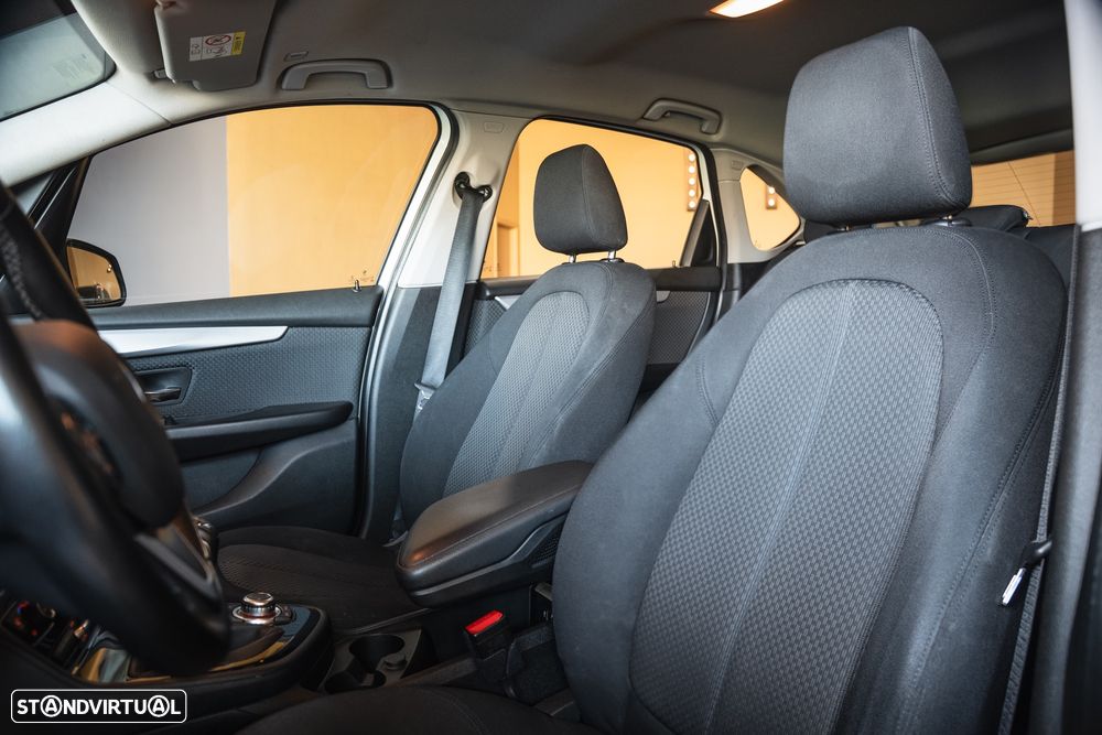 BMW 214 Active Tourer d Luxury Line - 6