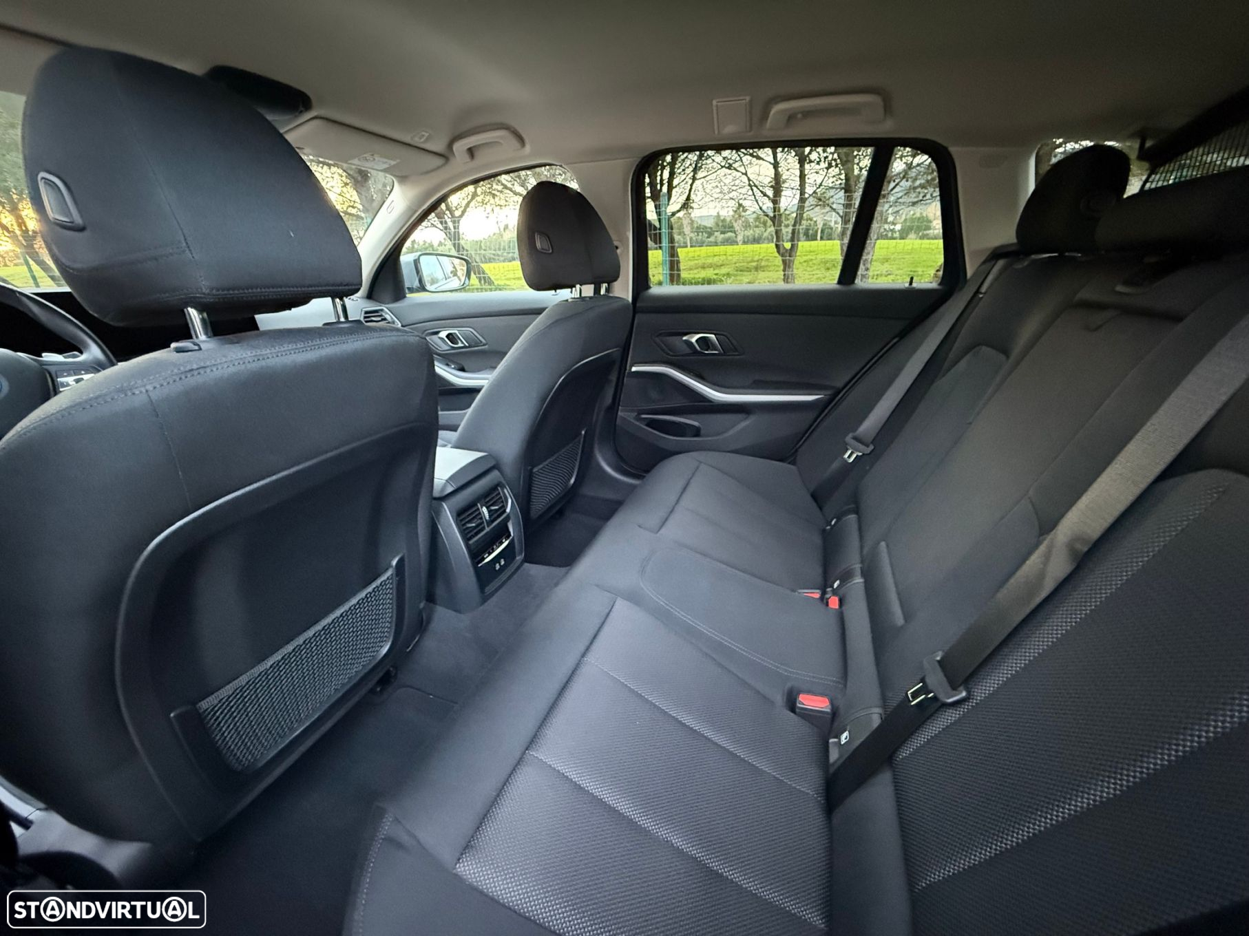BMW 320 e Touring Corporate Edition Auto - 30