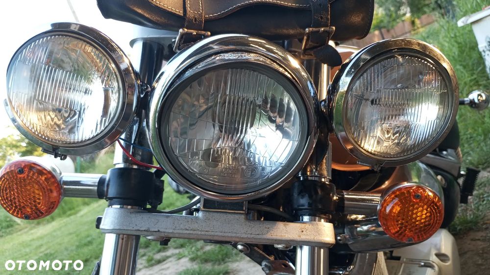 Suzuki Intruder - 14