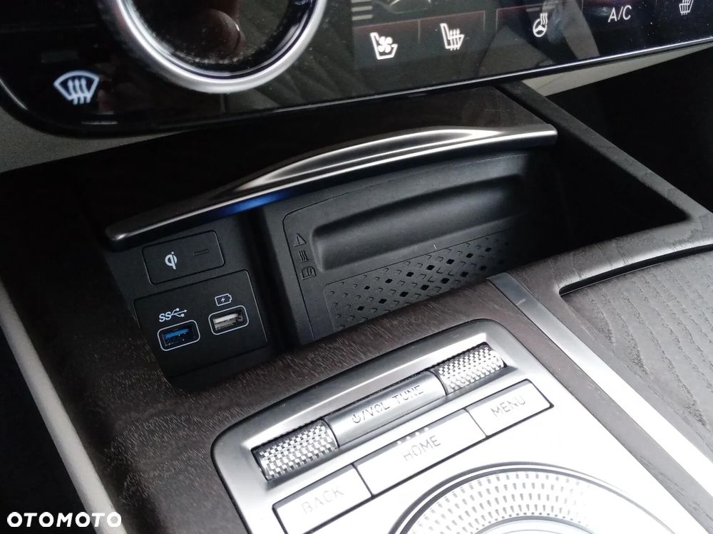 Genesis G80 - 25